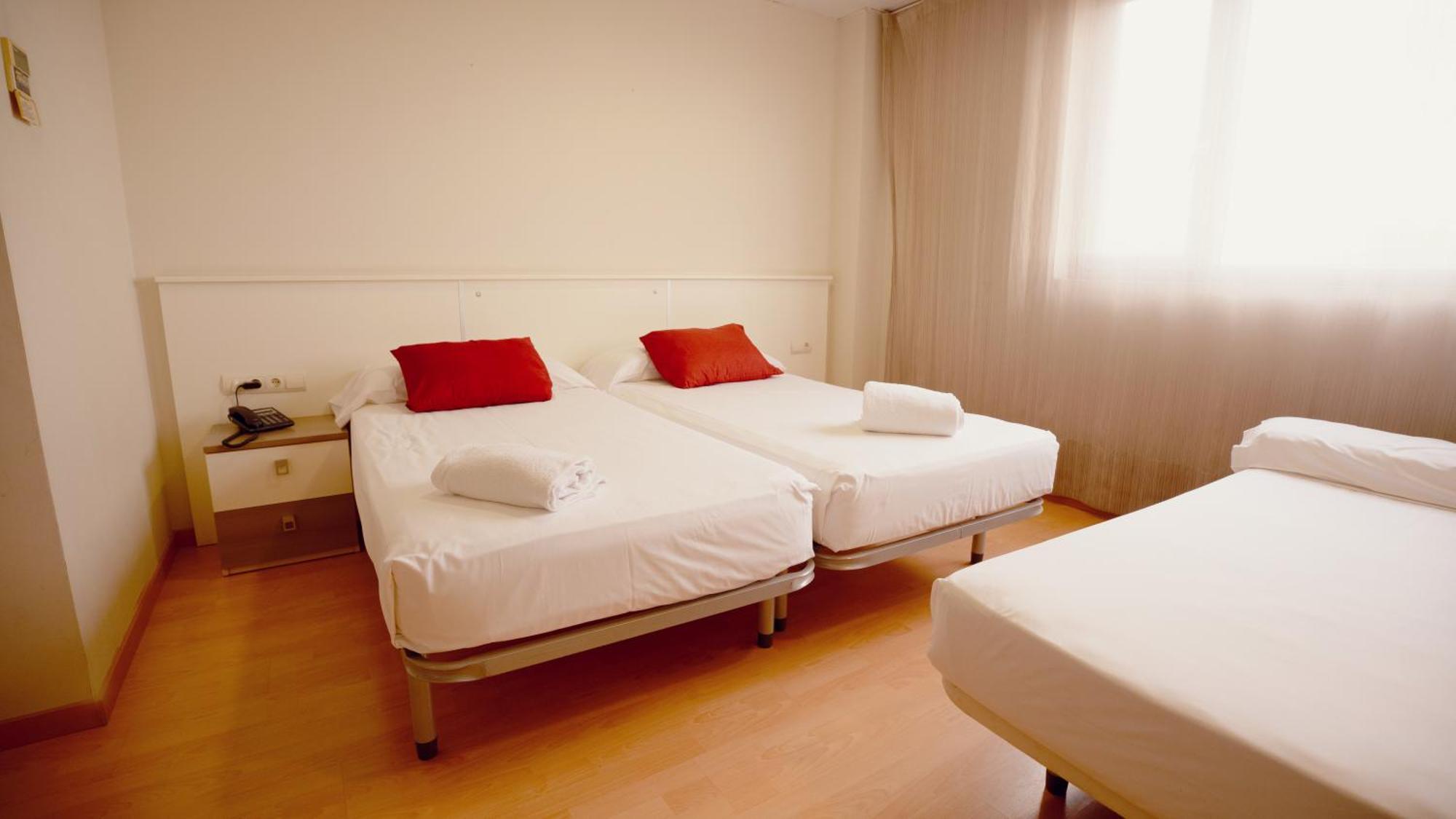 Vertice Roomspace Madrid Exterior foto