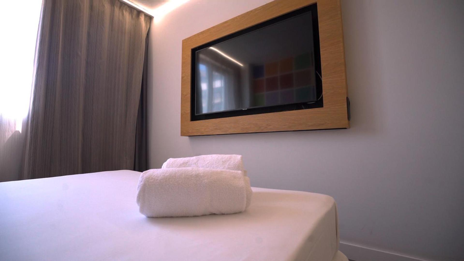Vertice Roomspace Madrid Exterior foto